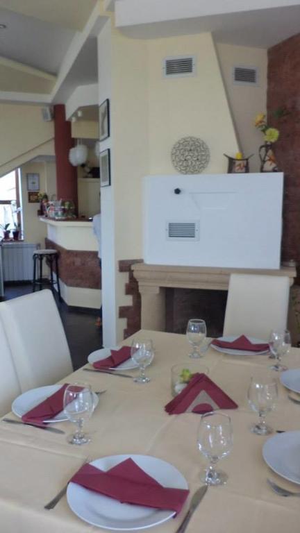 Happy Ring Guest Rooms Haskovo Esterno foto