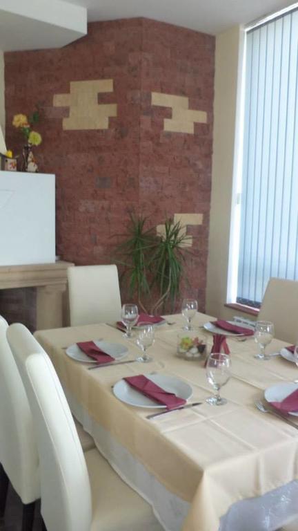 Happy Ring Guest Rooms Haskovo Esterno foto