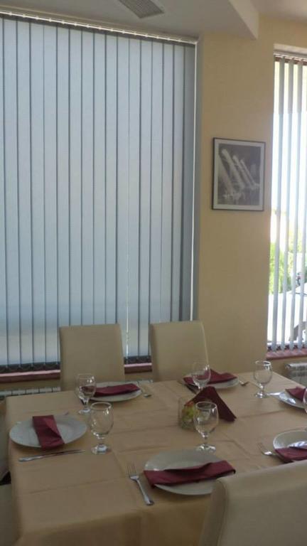 Happy Ring Guest Rooms Haskovo Esterno foto